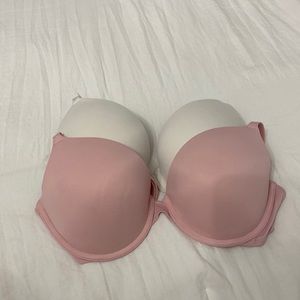 2 pack of barely worn PINK Victoria’s Secret bras